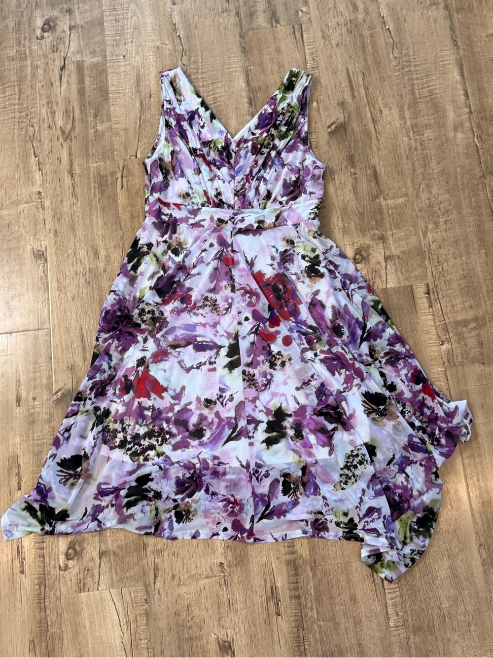 Simply Vera Vera Wang Purple Floral V-Neck Sleeveless Dress